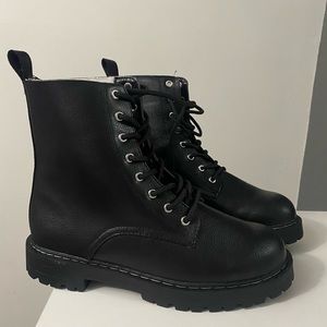 Woman’s H&M combat boots